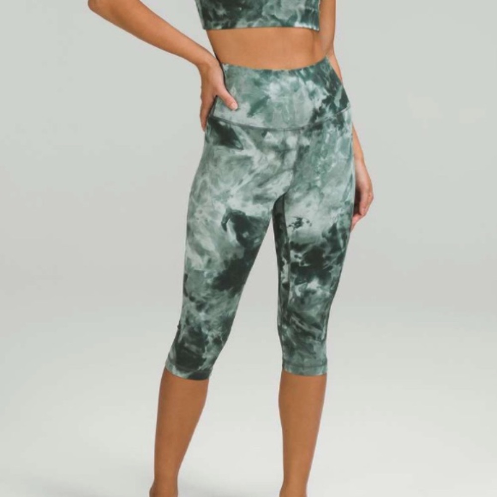 Lululemon Align High-Rise Crop